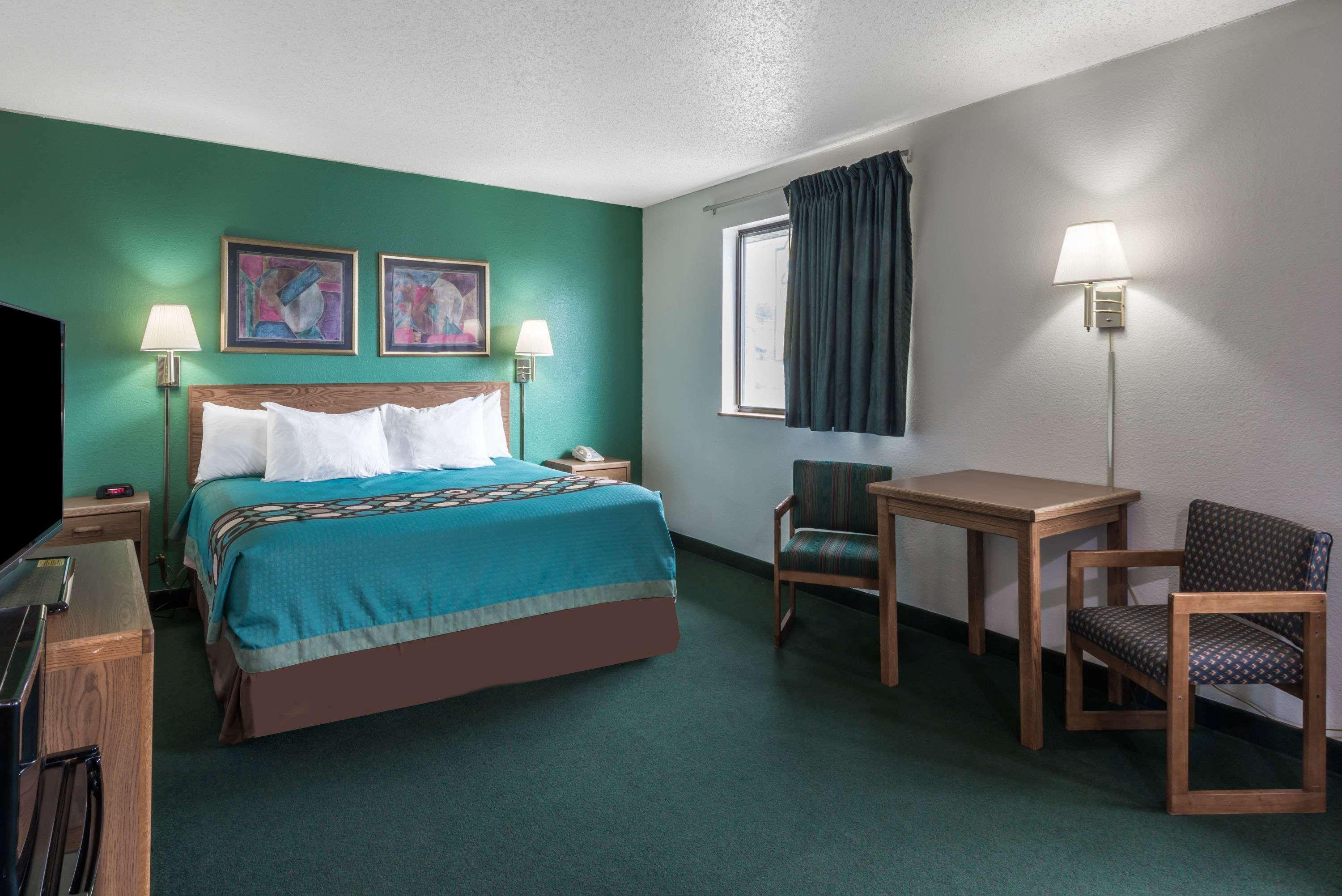 Super 8 By Wyndham New Stanton Hotel Exterior foto